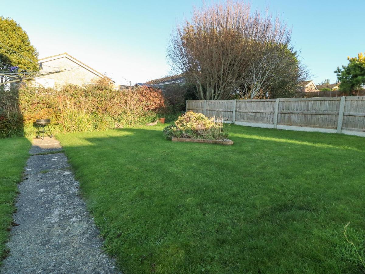 Artro Villa Cemaes Bay Exterior photo